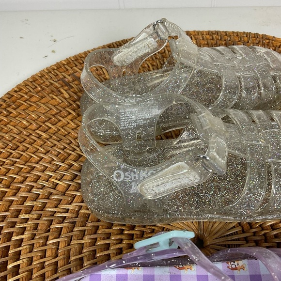 Lot Of 2 Summer Sandals Bluey and Oshkosh Jelly Girl Shoes Size 7 - Picture 3 of 4